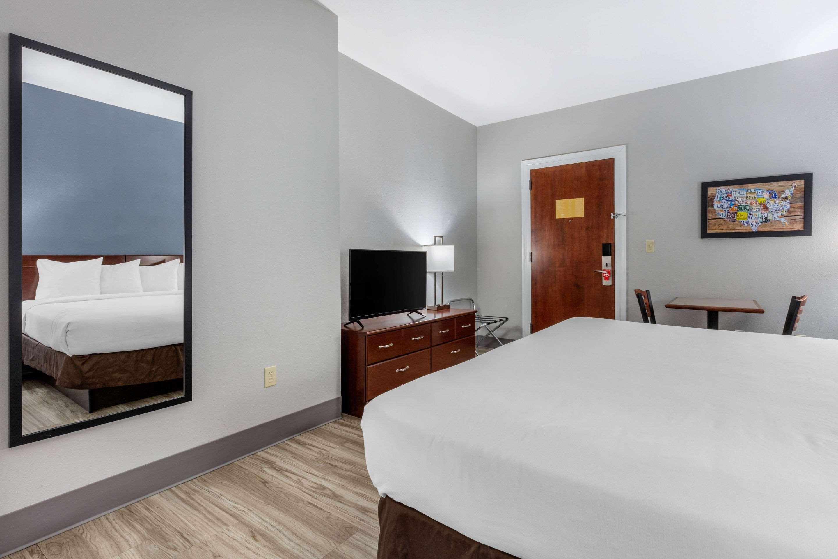 Quality Inn & Suites Demopolis Εξωτερικό φωτογραφία