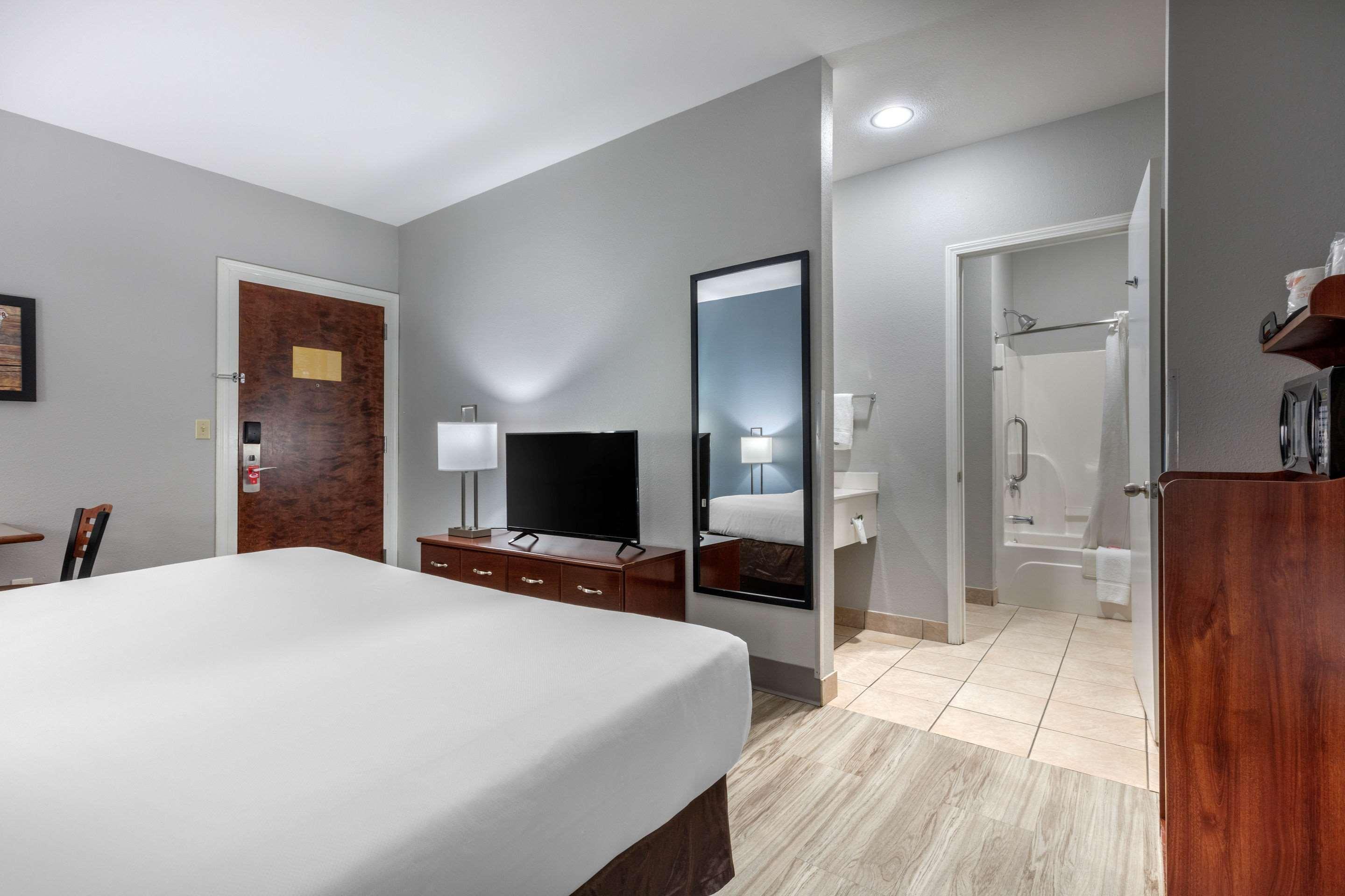 Quality Inn & Suites Demopolis Εξωτερικό φωτογραφία