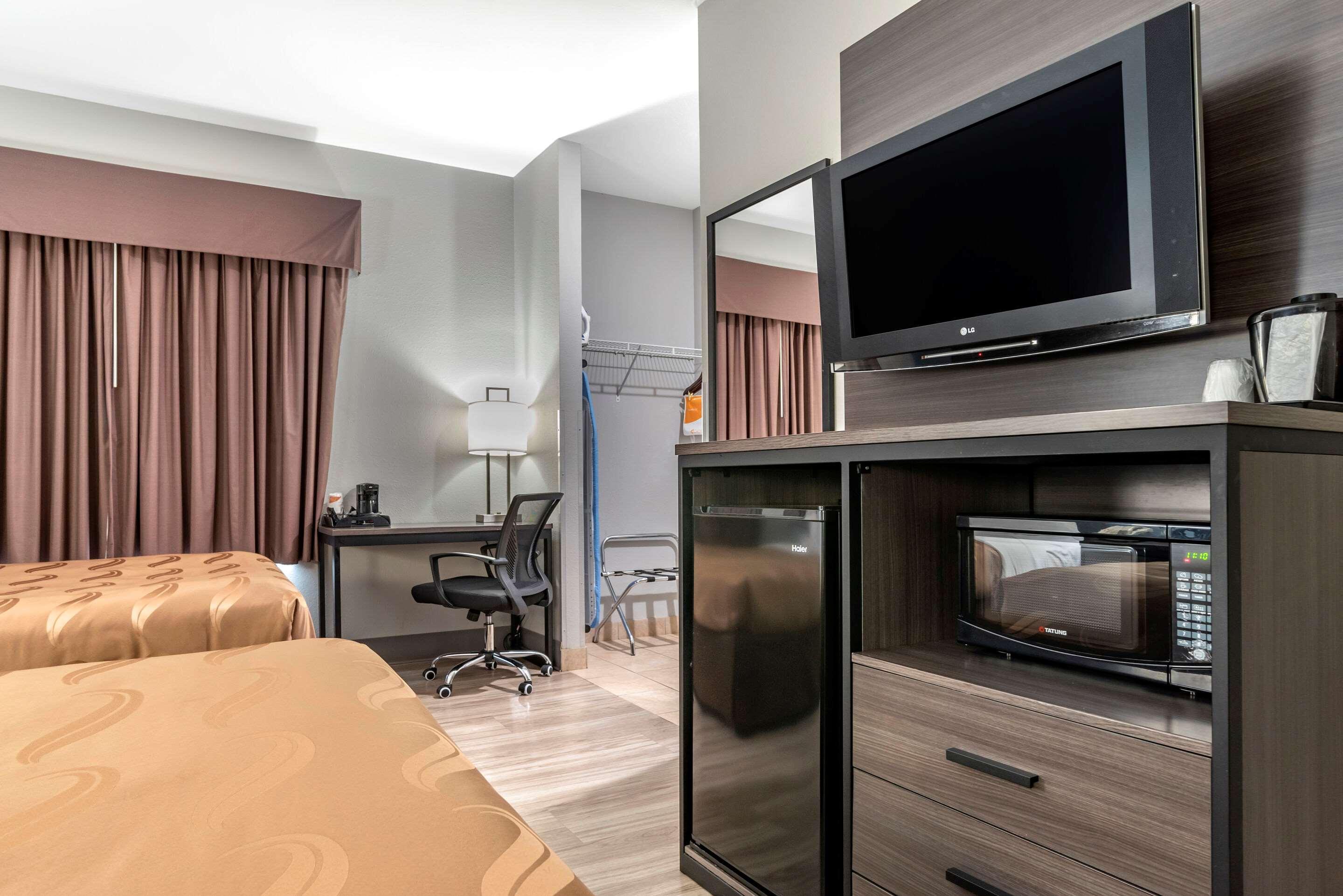 Quality Inn & Suites Demopolis Εξωτερικό φωτογραφία