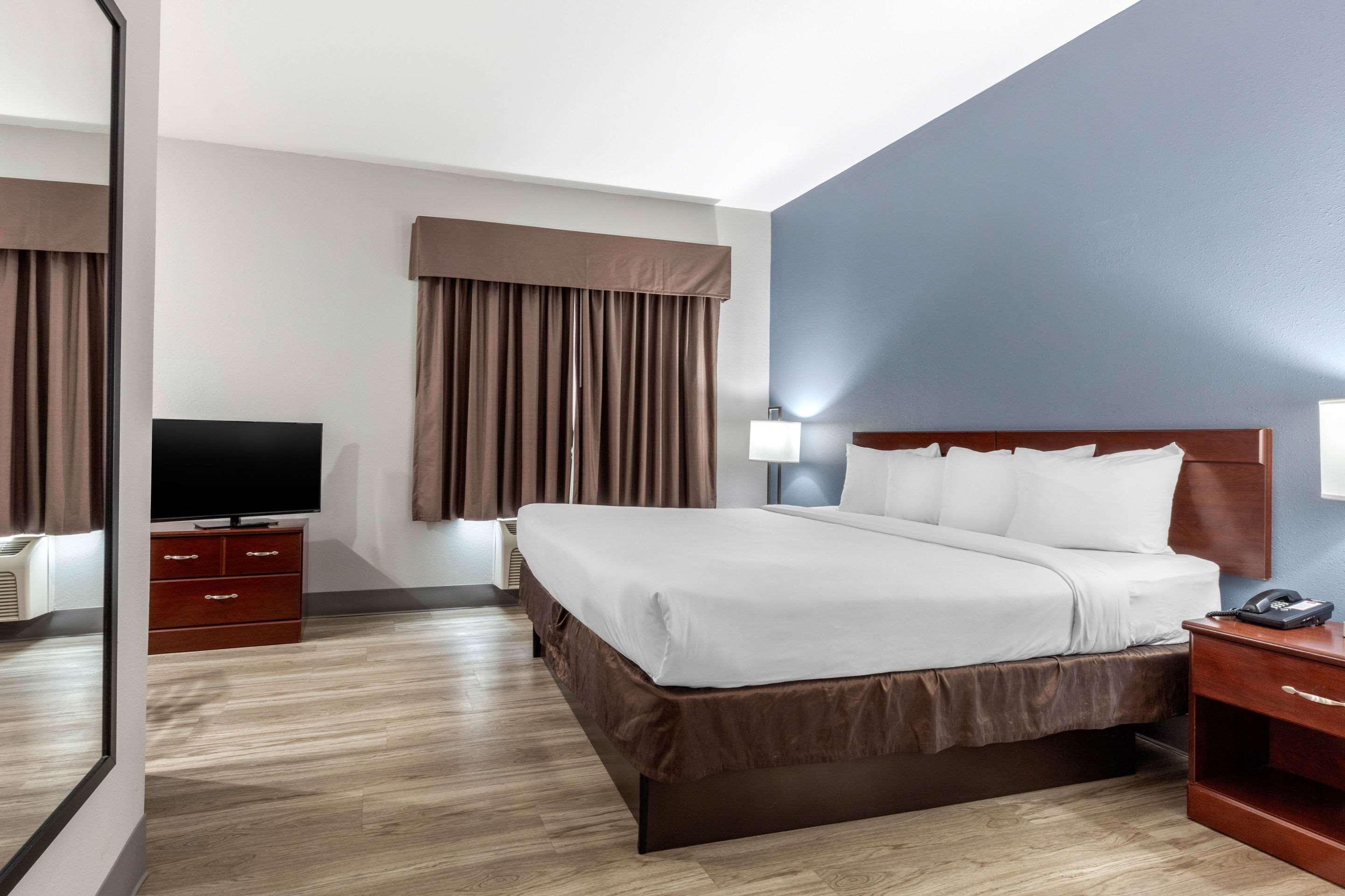 Quality Inn & Suites Demopolis Εξωτερικό φωτογραφία