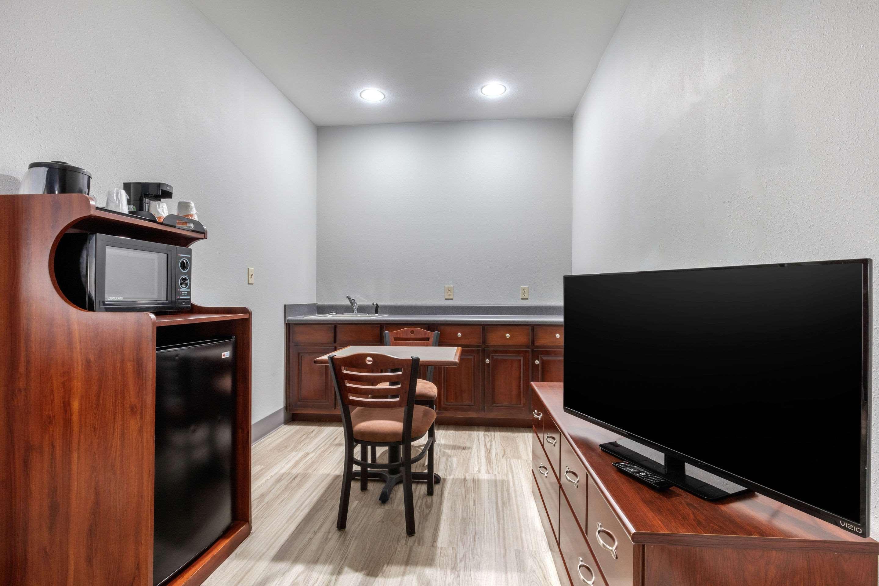 Quality Inn & Suites Demopolis Εξωτερικό φωτογραφία